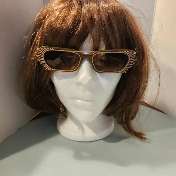 Aperçu x Oumayma | Handmade Limited Edition Removable Palm Clip-  NWOT - Picture 10 of 16